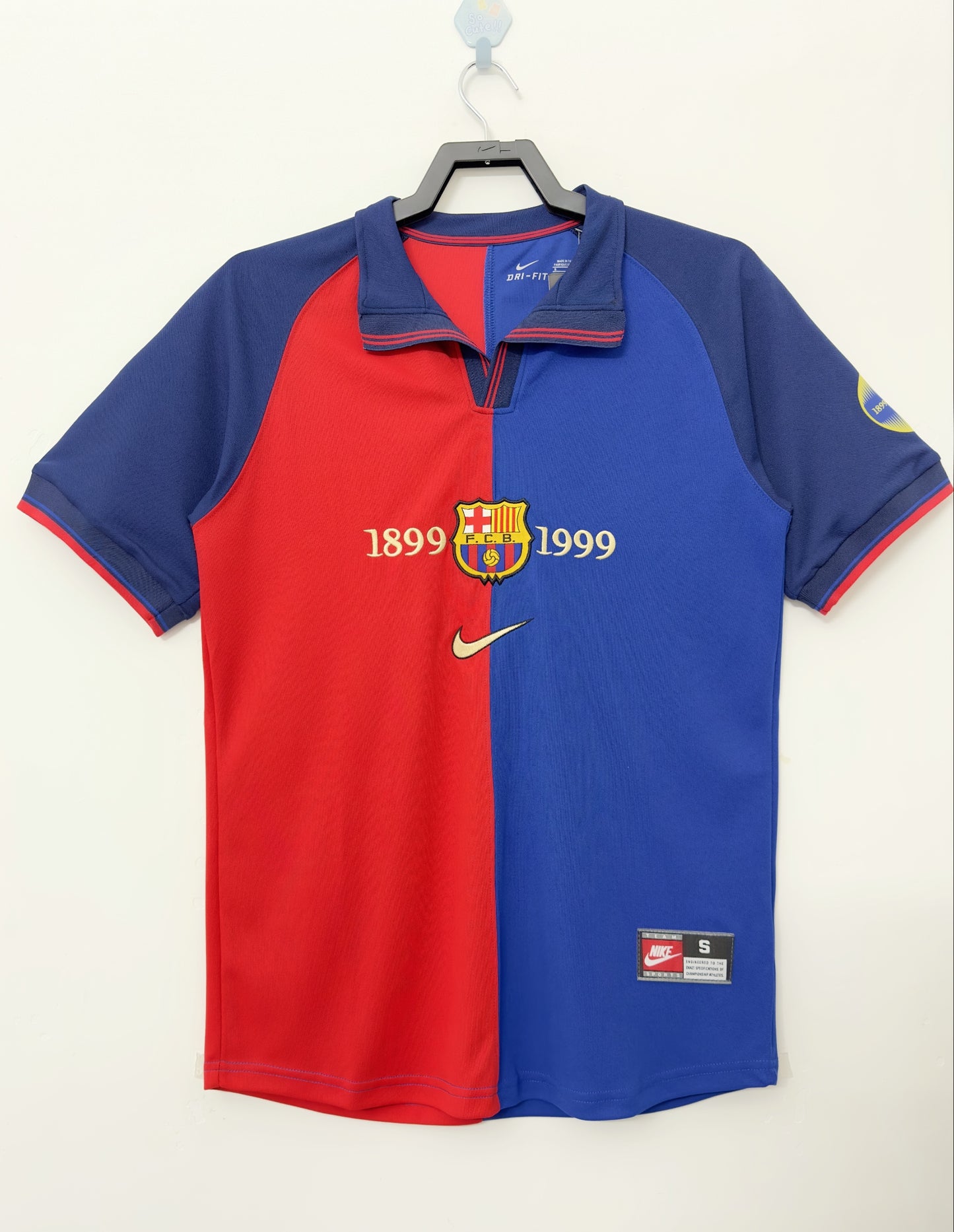 Barcelona 1999-2000 Home Kit