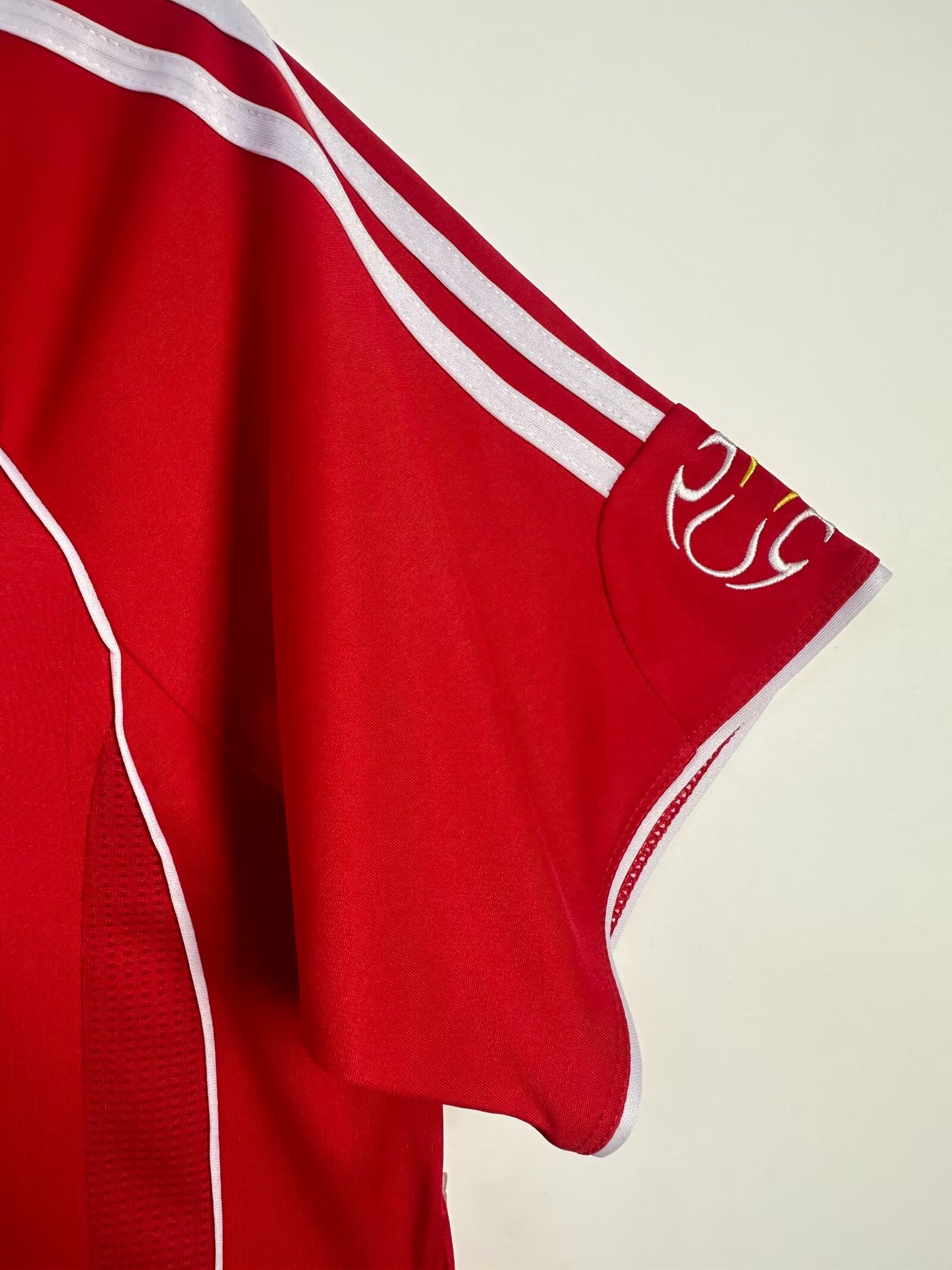 Liverpool 2006-2008 Home Kit
