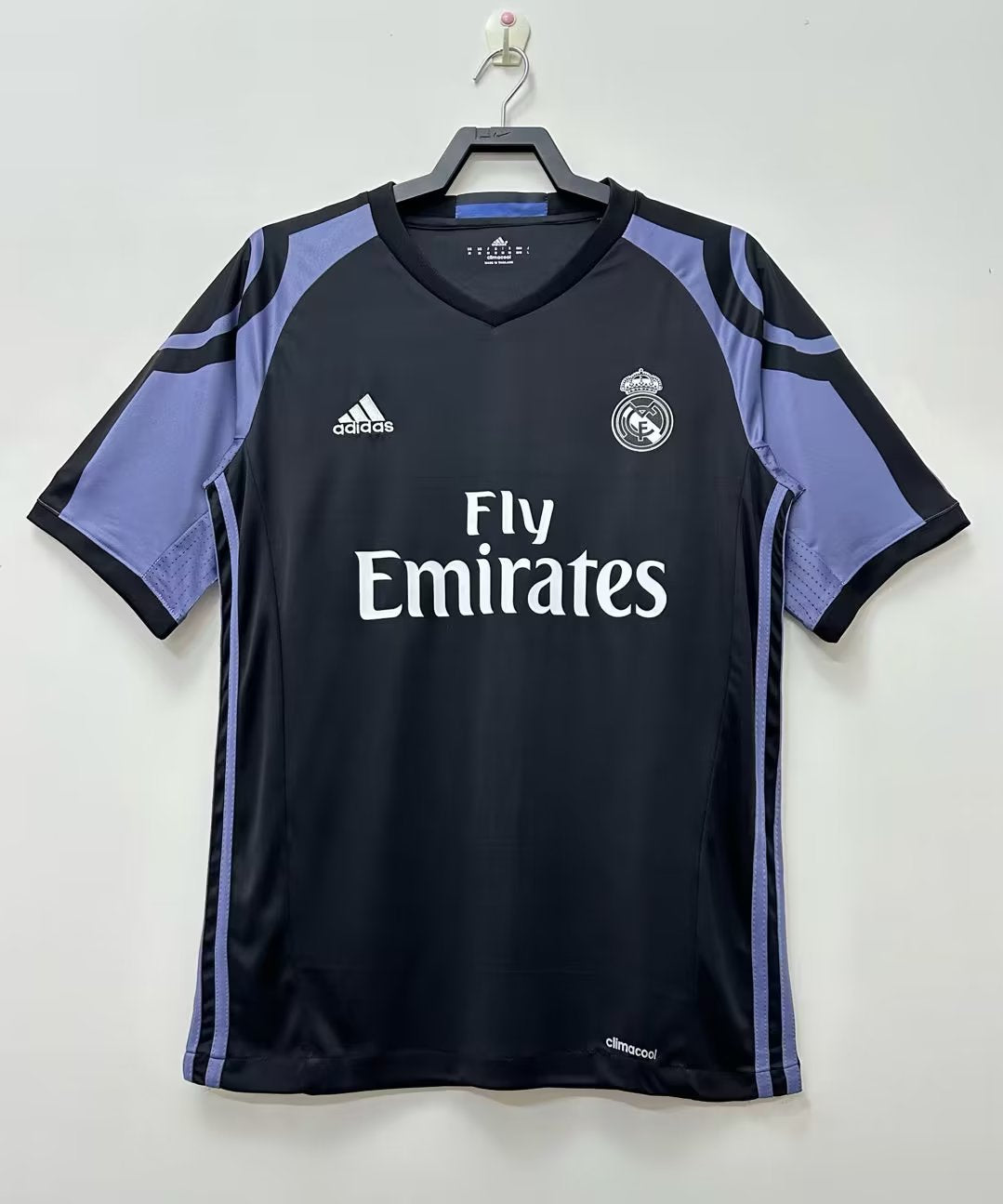 Real Madrid 2016-2017 Kit