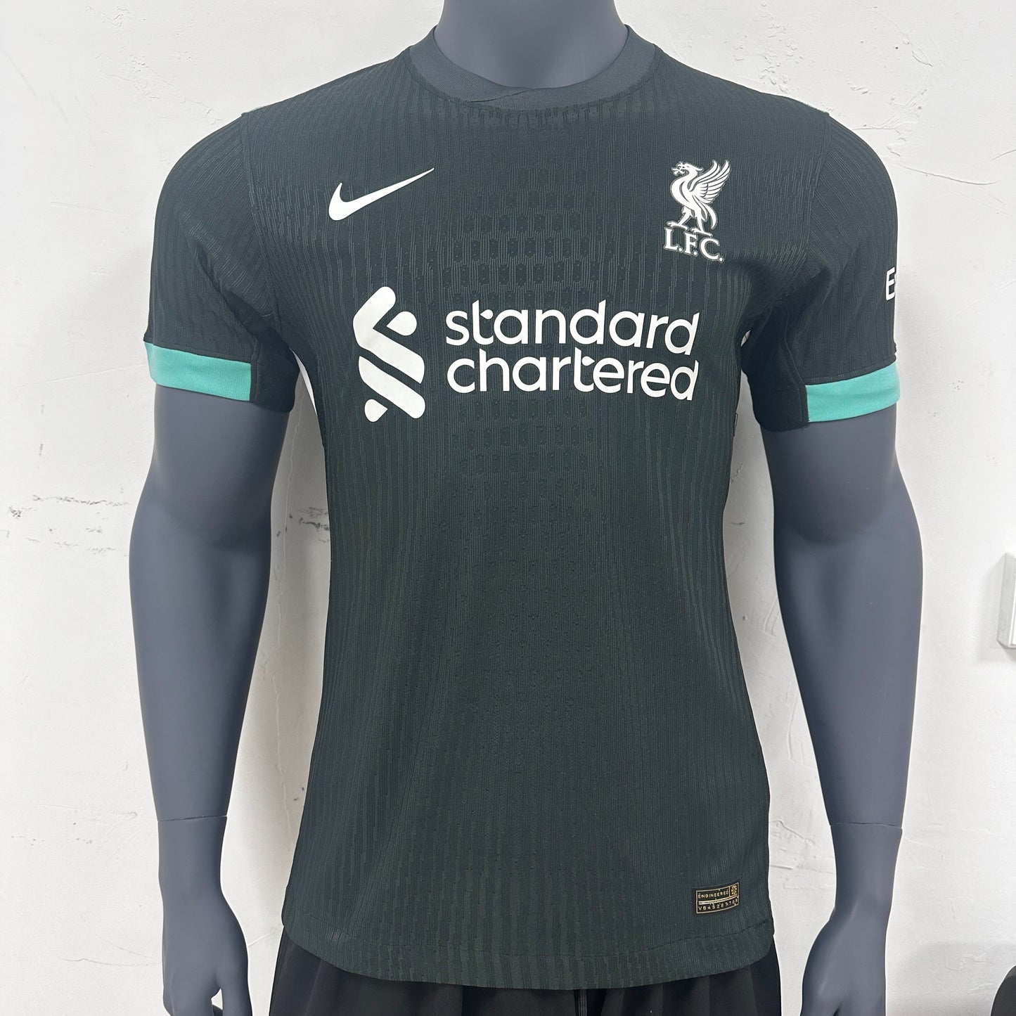 Liverpool 2024-2025 Kit