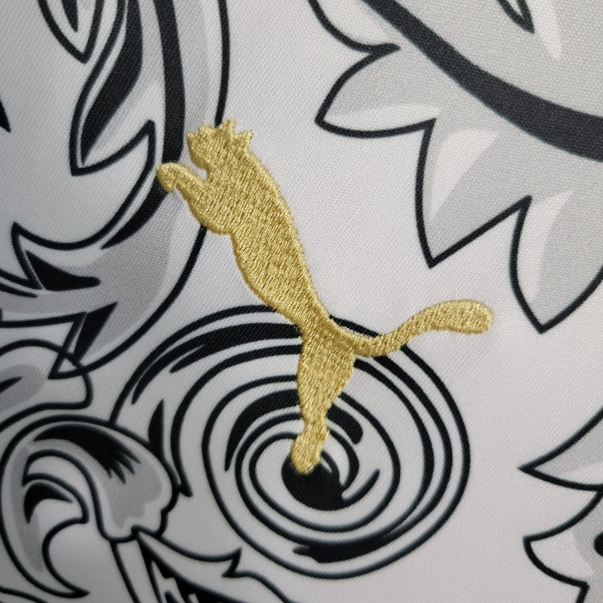 Italy "Versace" White Limited edition kit